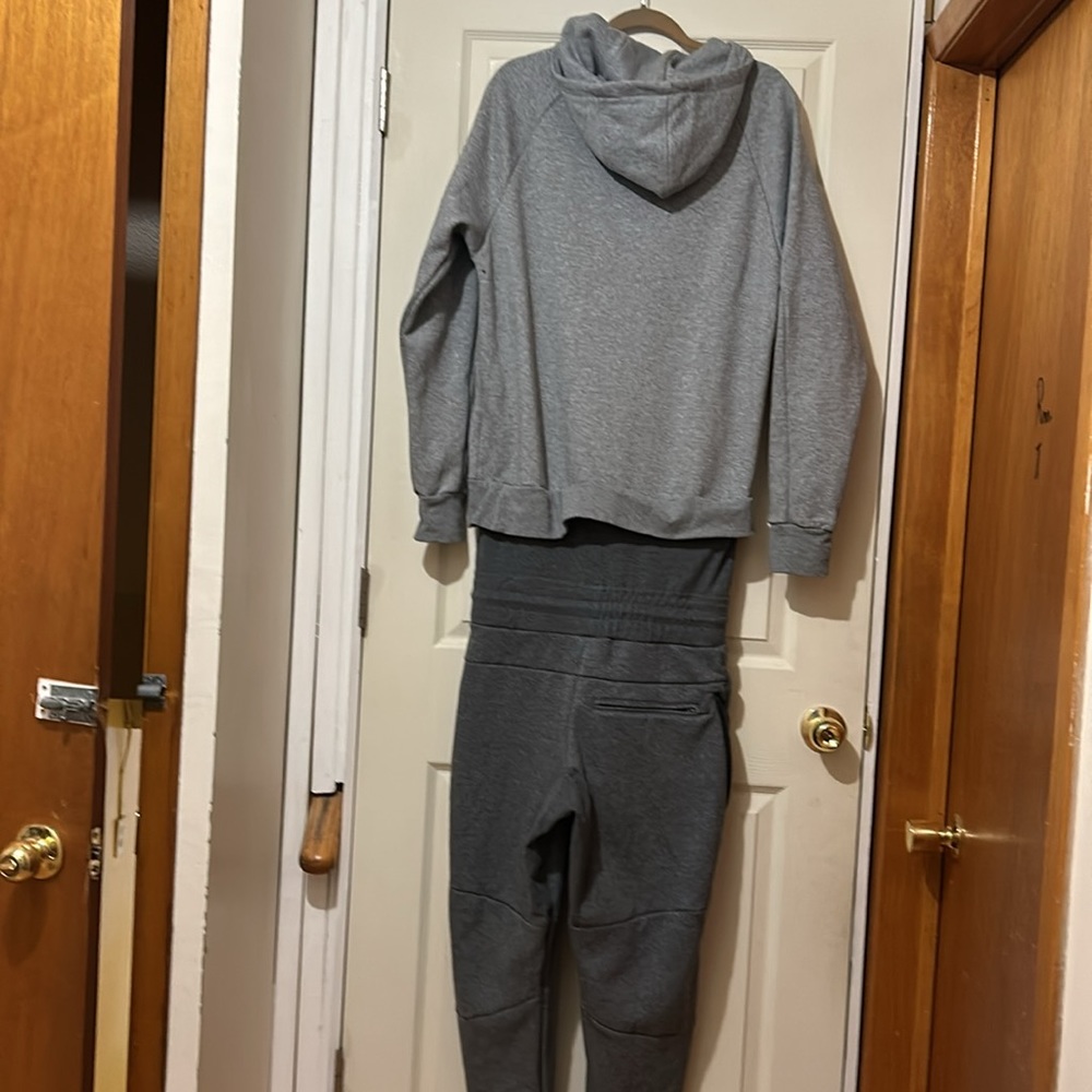 Tuxy - Picture 7 of 16